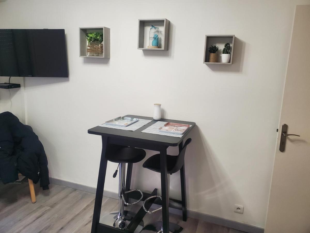 Apartmán Joli Petit Studio Au Centre De Carry Le Rouet Exteriér fotografie